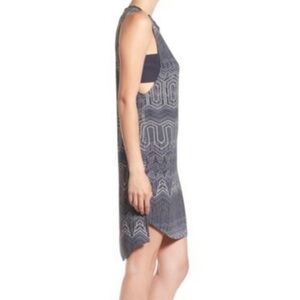 🔥 Trouve navy geo print sleeveless dress open sides